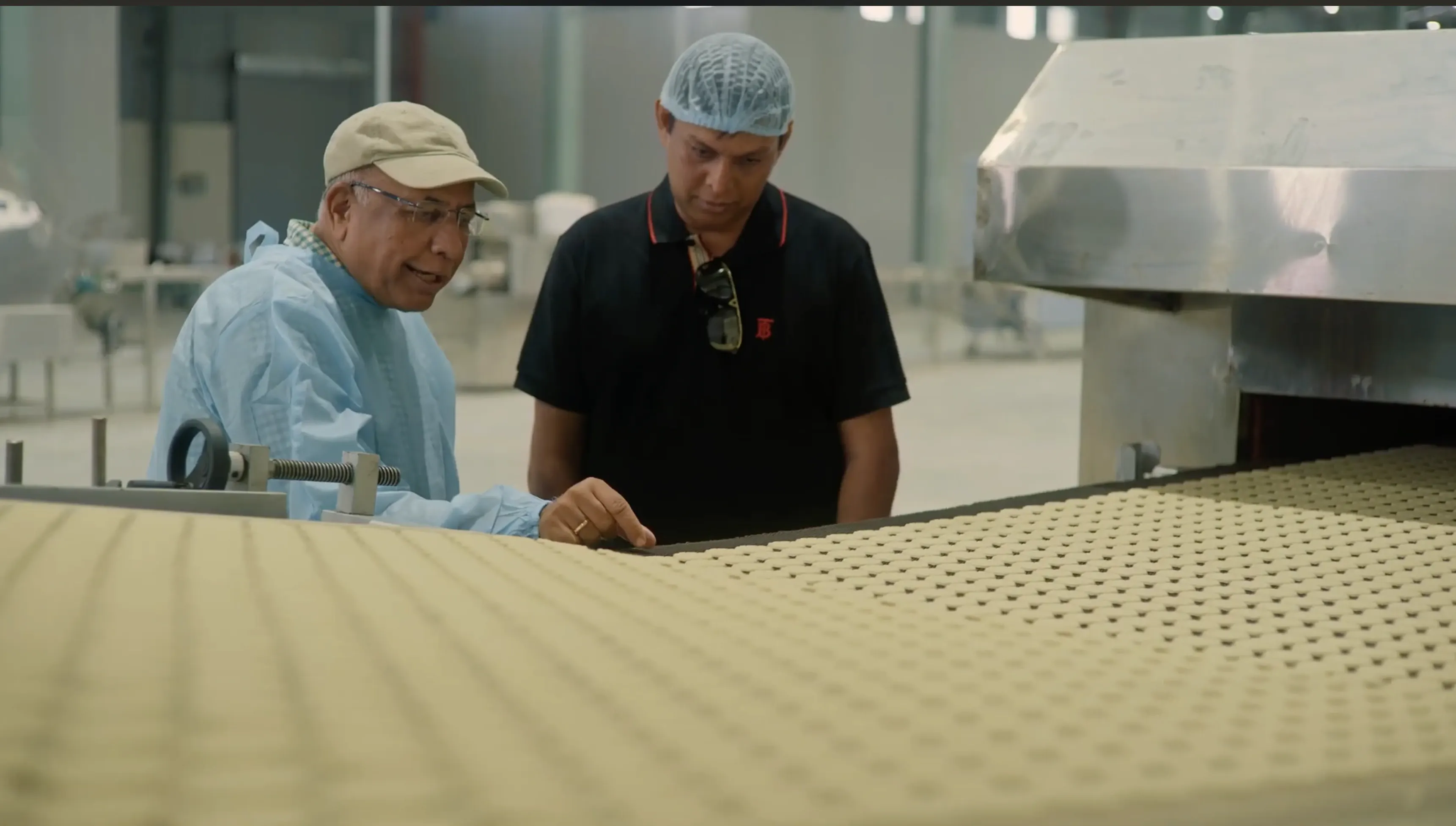 Quality inspection on the Craze Biscuits production line